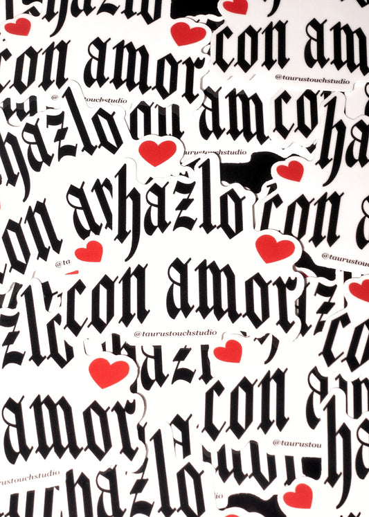 Text with 'con amor' and red hearts on a white background